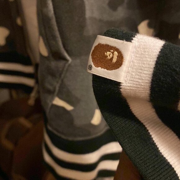 BAPE Glow in the Dark city camo Shark full zip hoodie - Picture 3 of 8